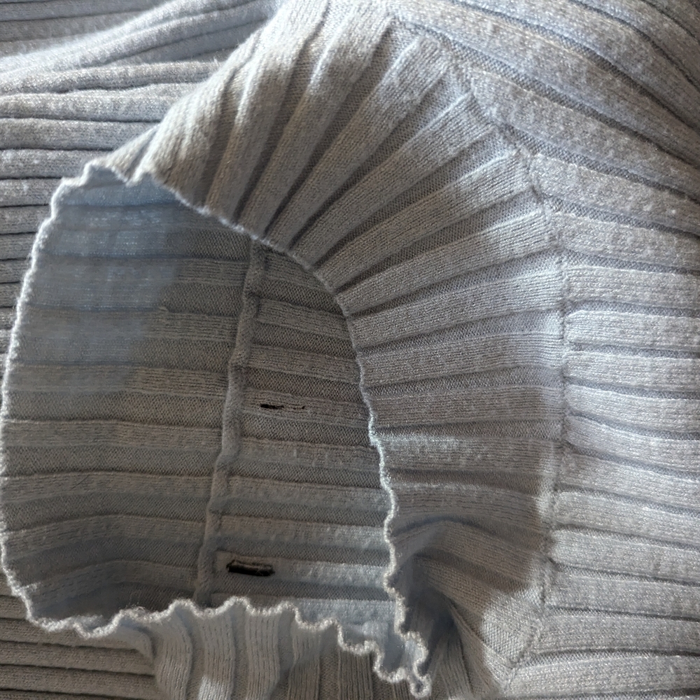 Unbranded | Tight Ribbed Crop - Picture 8 of 8